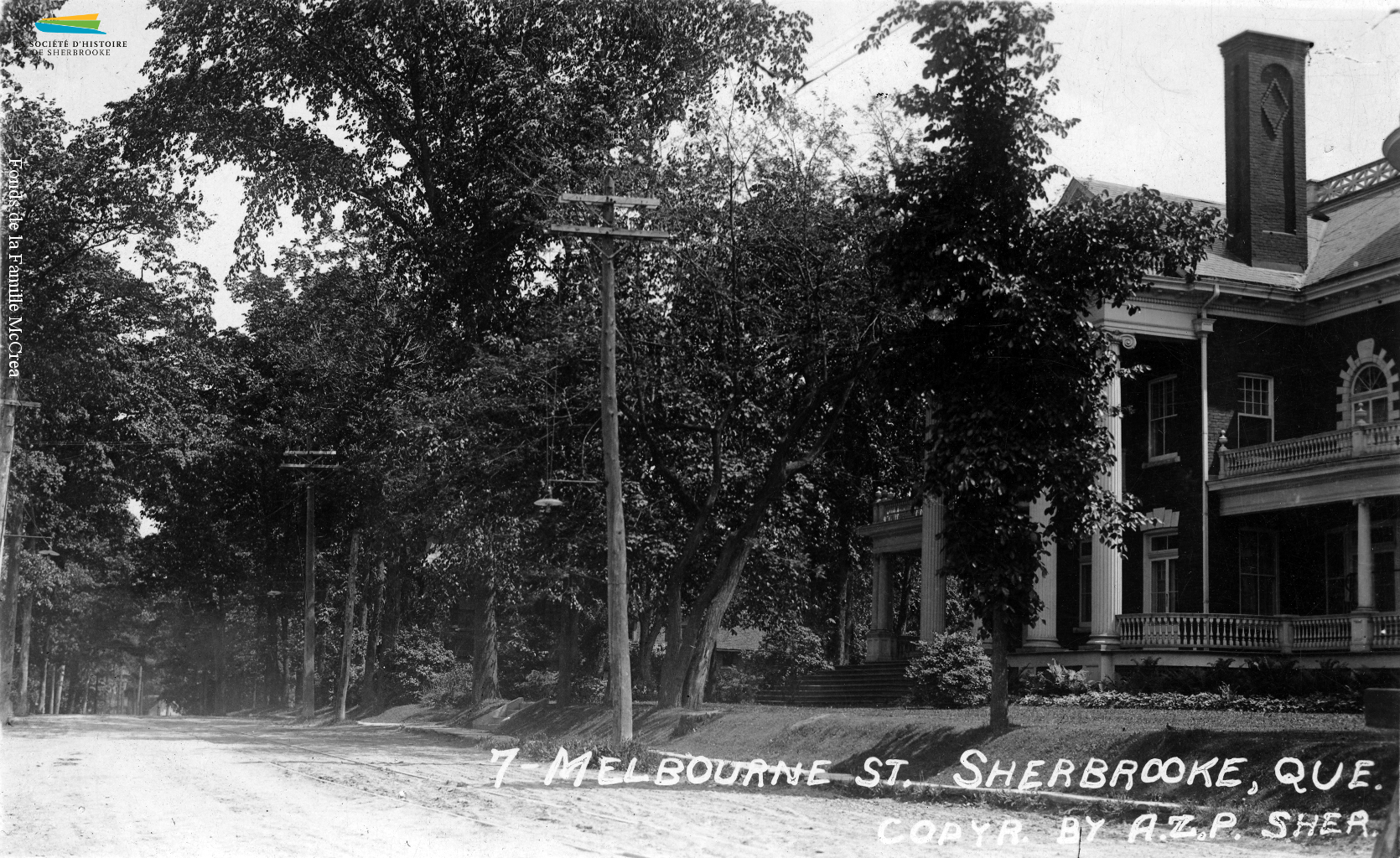 La rue Melbourne (aujourd’hui Prospect), dans les années 1910. Plusieurs riches familles de Sherbrooke habitent le Vieux-Nord, où se concentrent les vastes maisons.